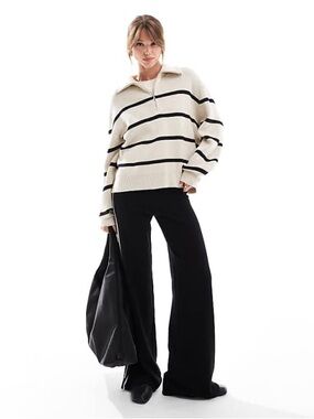 Hollister Cream and Black Ribbed Half-Zip Pullover